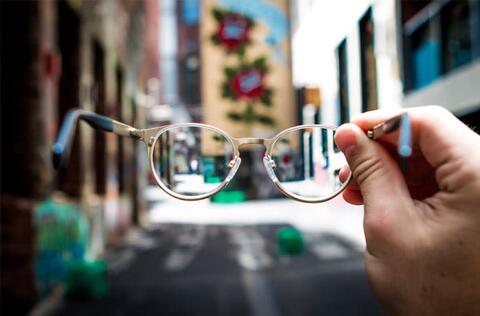 Lunettes à verres amincis